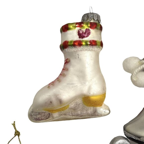 15 Vintage Ice Skates Skating Skater Ornaments Mixed Lot Blown Glass Plastic - Picture 6 of 15